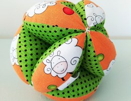 Bola sensorial para bebé – Laranja Verde Ovelha