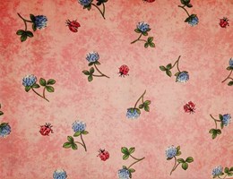 Flores azuis com Joaninhas
